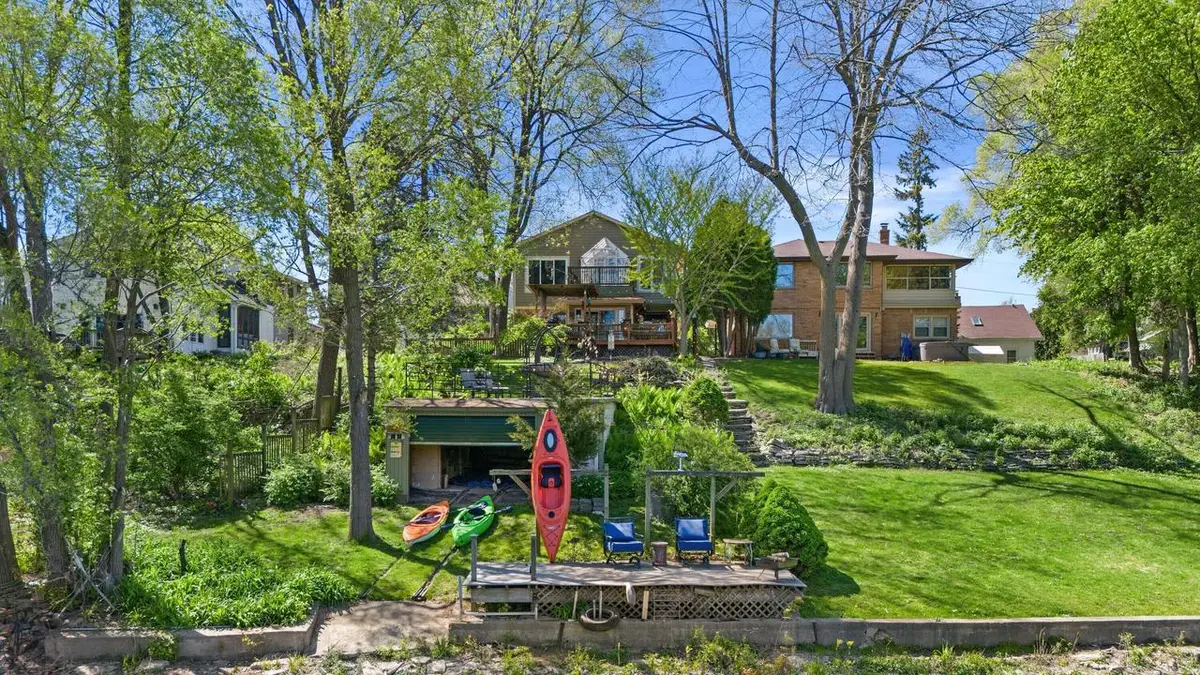 1008 W Eula COURT, Glendale, WI 53209 - #1