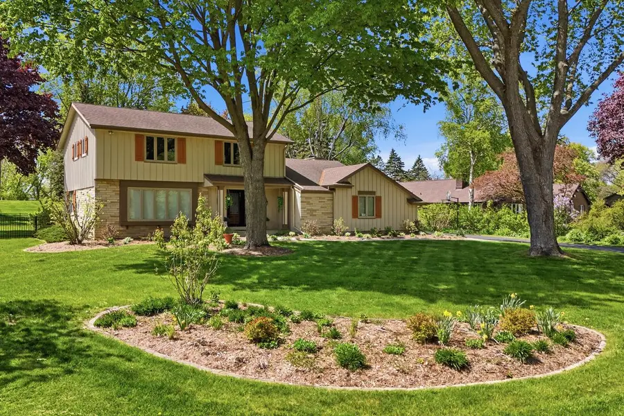 8845 Meadow LANE, Franklin, WI 53132 - #3