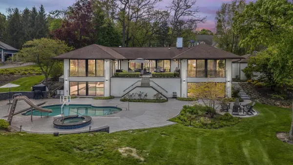 N1888 Loramoor LANE, Lake Geneva, WI 53147