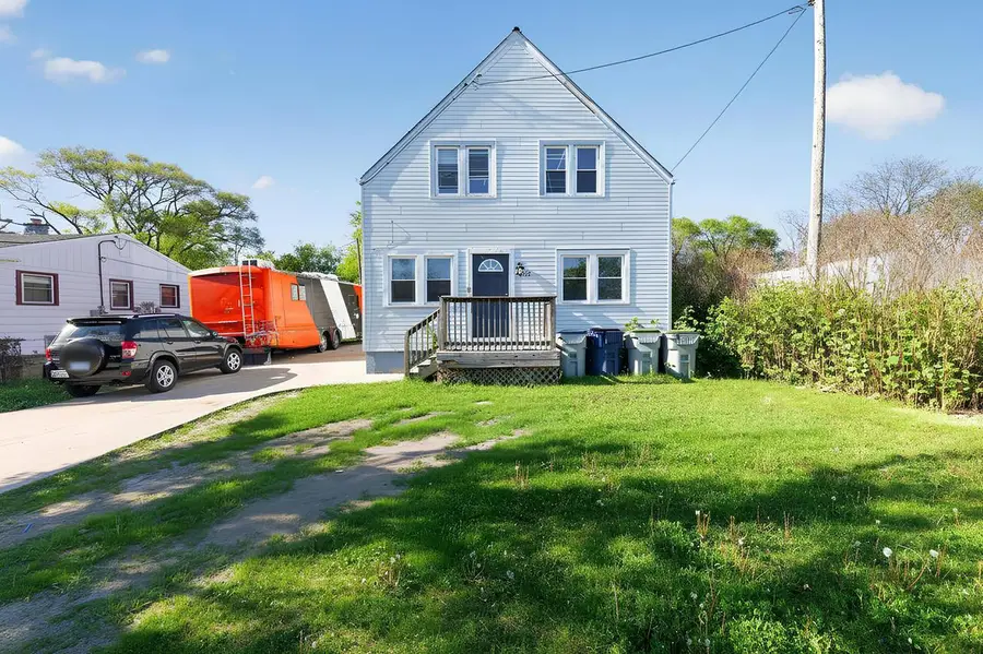 5622 Mill ROAD, Milwaukee, WI 53218 - #2