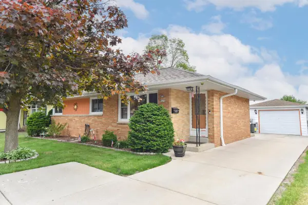 3658 S Sunset DRIVE, Milwaukee, WI 53220