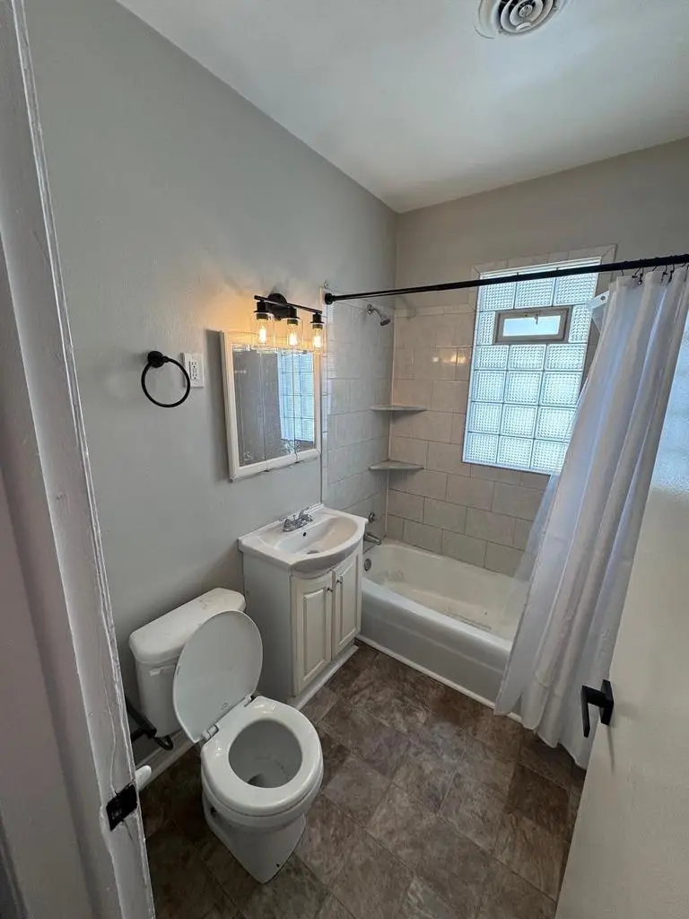 8726 W Mitchell STREET, West Allis, WI 53214 - #3