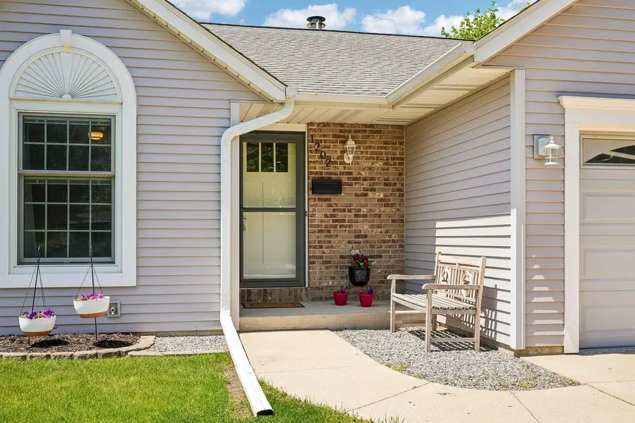 1202 Green Tree ROAD, West Bend, WI 53090 - #2