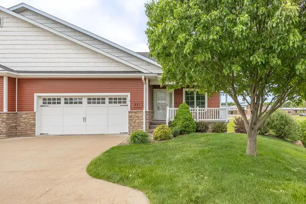 827 Barson COURT #23, Onalaska, WI 54650