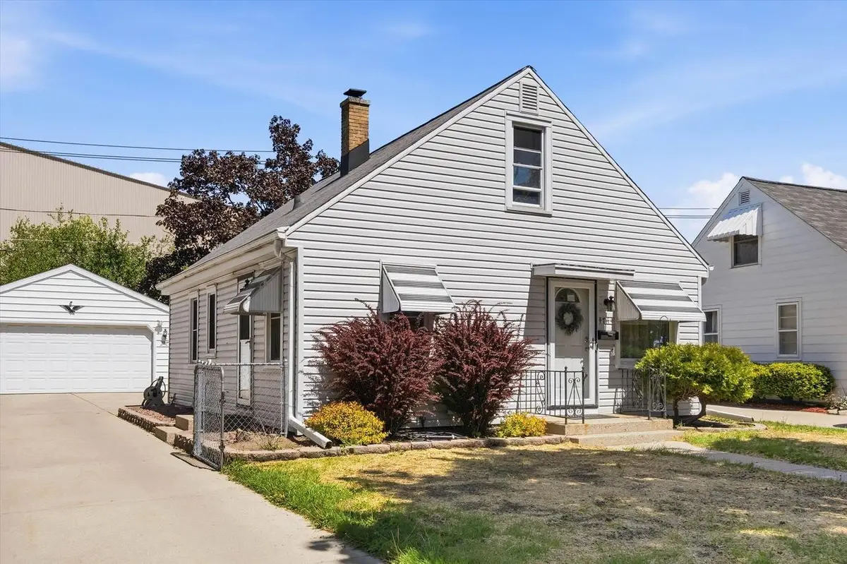 4744 Montrose AVENUE, Brookfield, WI 53045 - #1