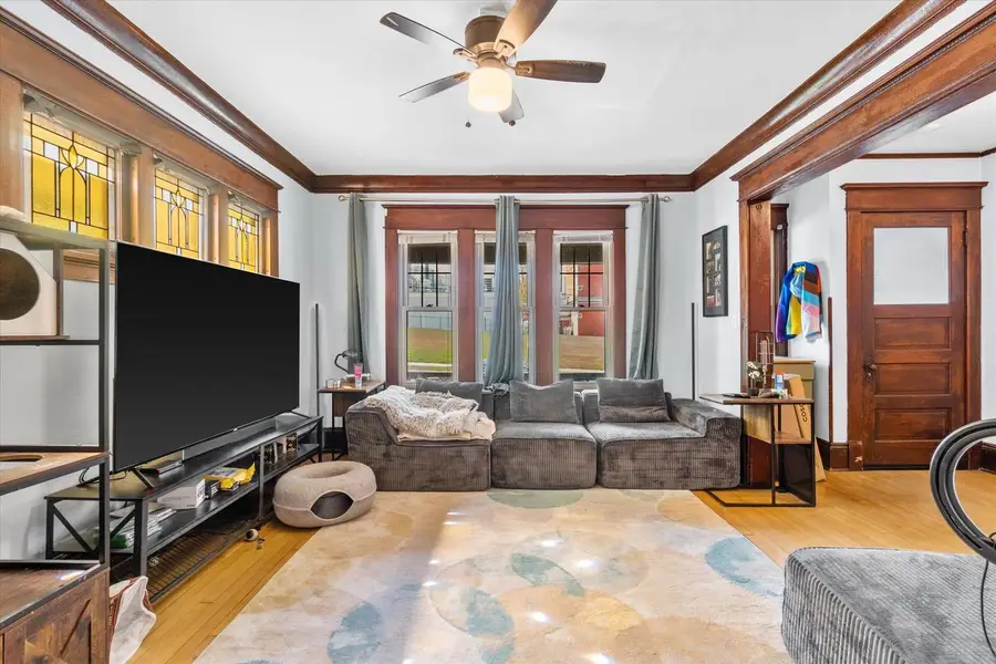 2116 N Oakland AVENUE #2118, Milwaukee, WI 53202 - #3