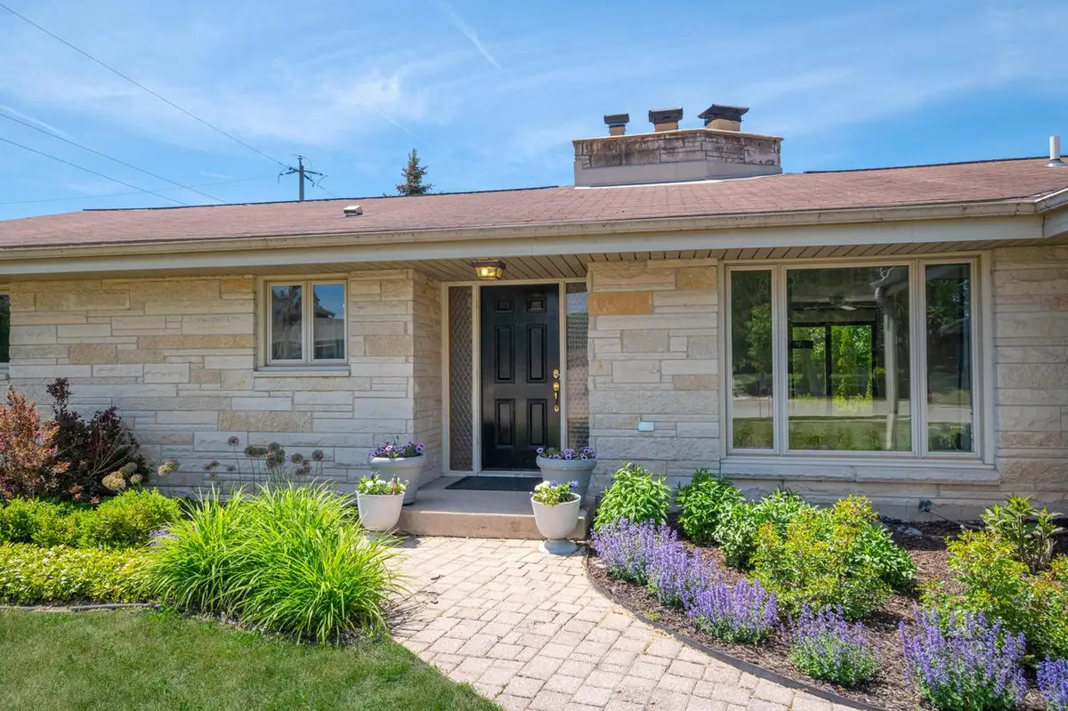 1631 N Pine STREET, Grafton, WI 53024 - #1