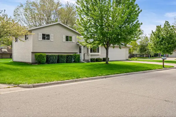 825 Valley COURT, Onalaska, WI 54650