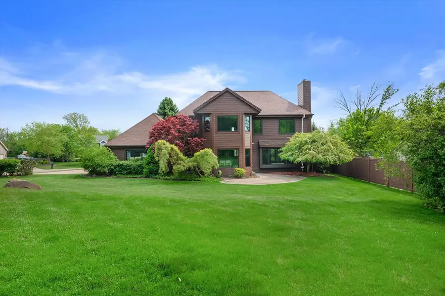 4385 S Sommerset DRIVE, New Berlin, WI 53151 - #2