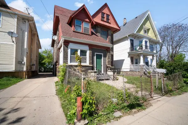 2000 W Pierce STREET, Milwaukee, WI 53204