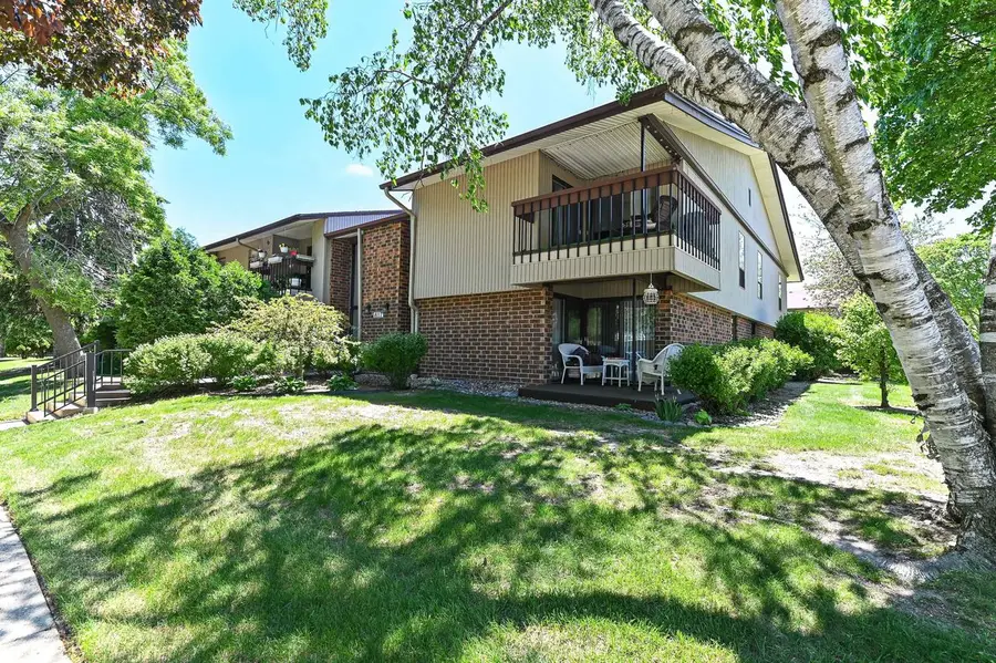 8117 W Manitoba STREET #14, West Allis, WI 53219 - #2