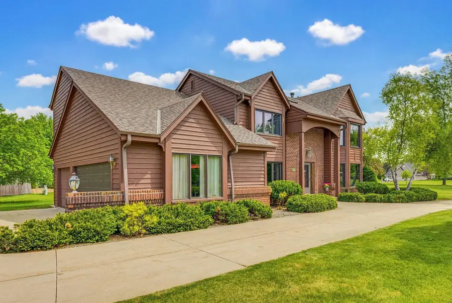13645 W Maria DRIVE, New Berlin, WI 53151 - #3