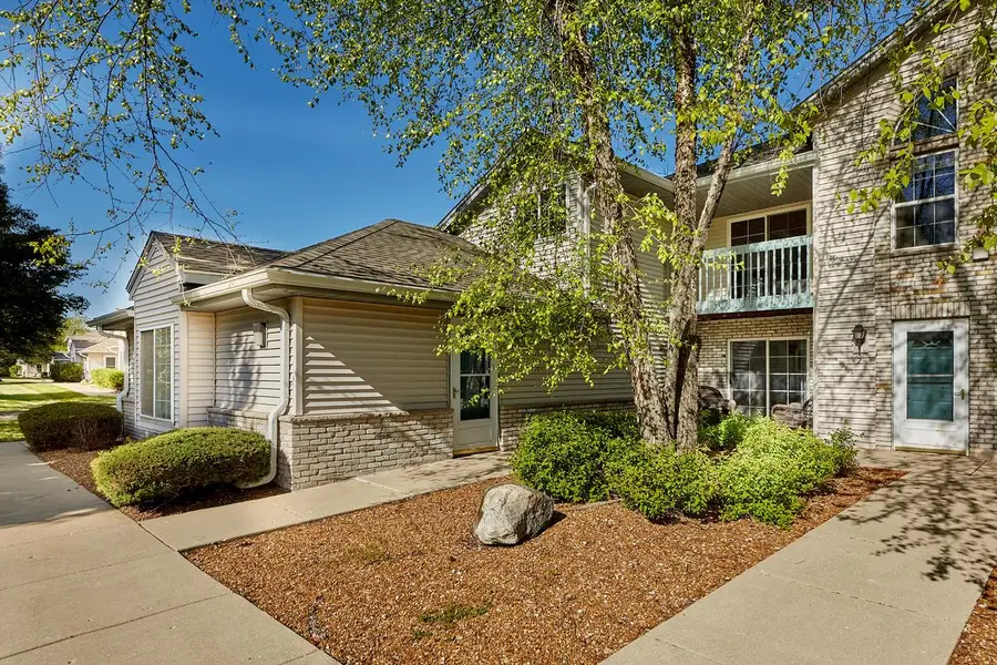 1035 Guthrie ROAD #1, Waukesha, WI 53186 - #3