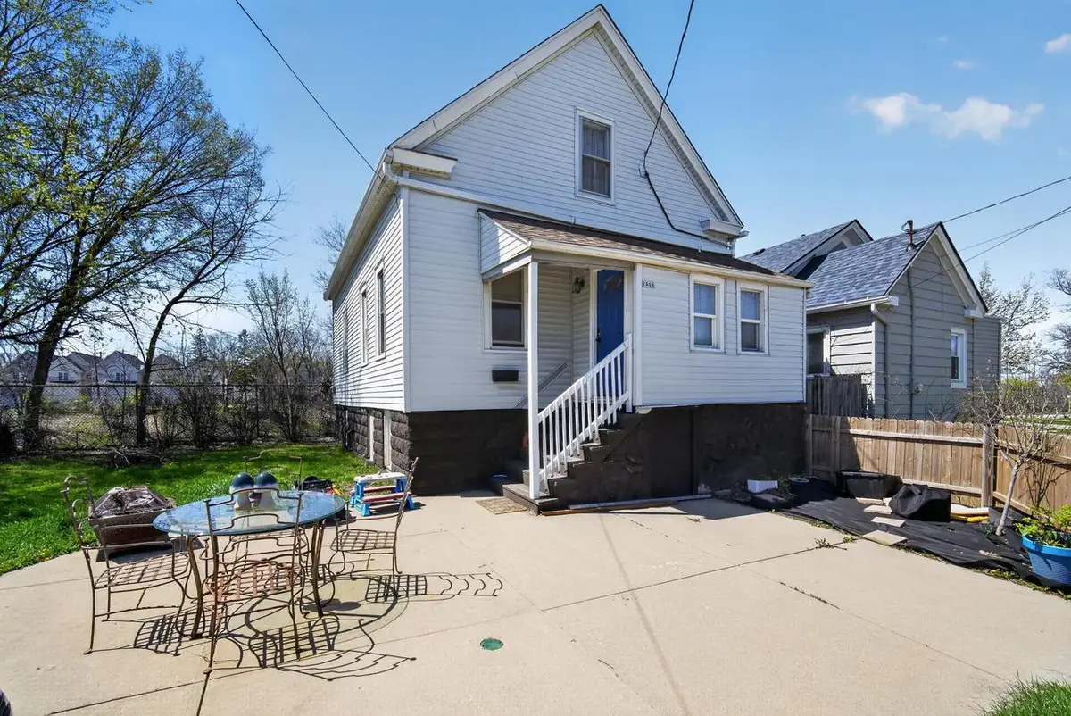 2469 S Chase AVENUE, Milwaukee, WI 53207 - #1
