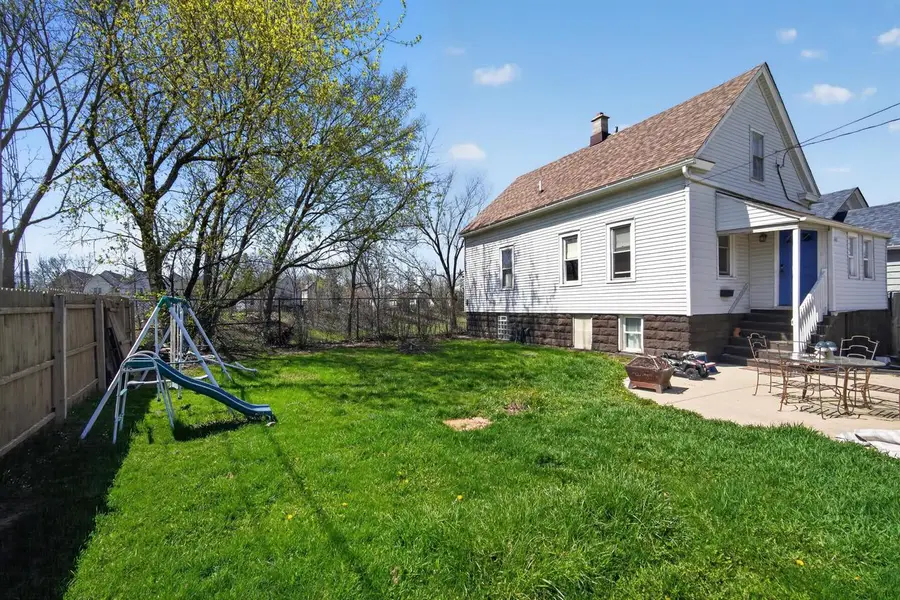 2469 S Chase AVENUE, Milwaukee, WI 53207 - #2