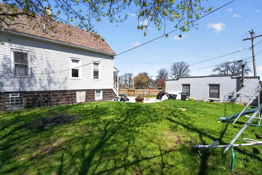 2469 S Chase AVENUE, Milwaukee, WI 53207 - #3