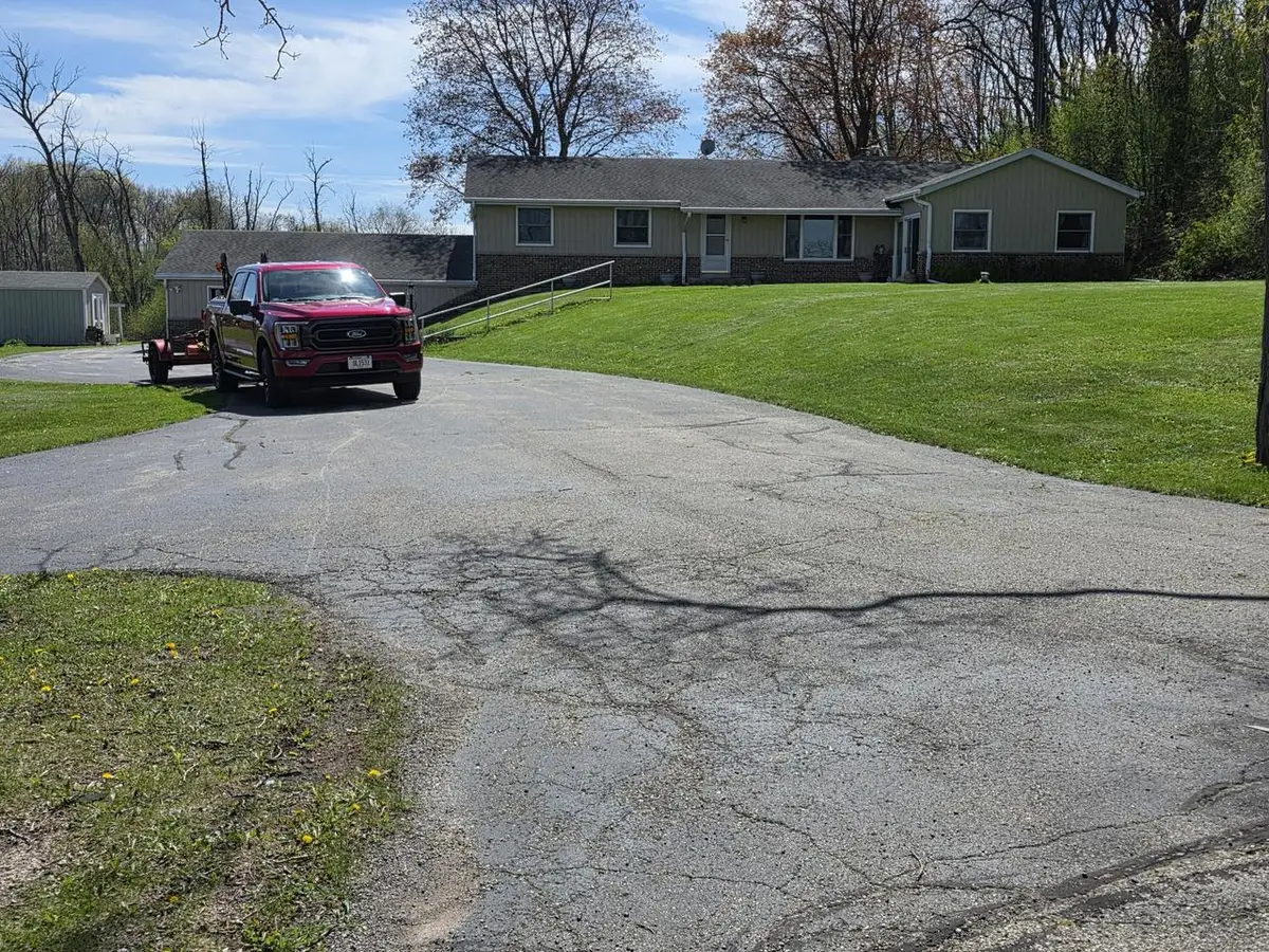 S53W24945 Glendale ROAD, Waukesha, WI 53189 - #1