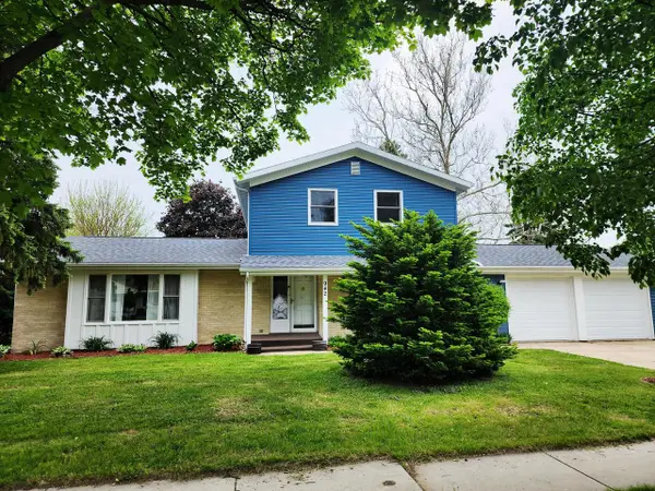 942 Mulberry STREET, Lake Mills, WI 53551