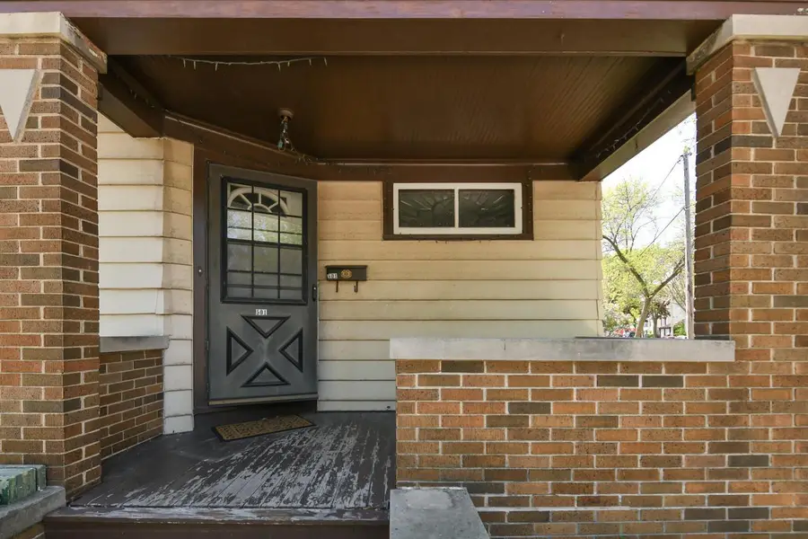 501 E Otjen STREET, Milwaukee, WI 53207 - #3