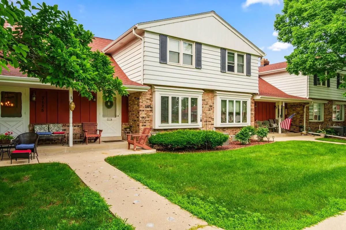 3119 W King Arthurs COURT, Greenfield, WI 53221 - #1