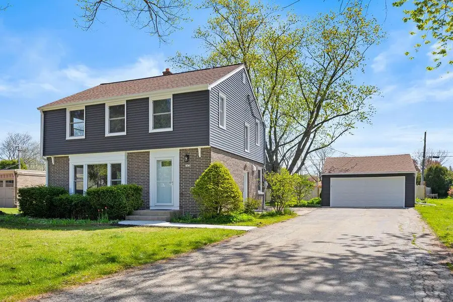 7438 N Seneca ROAD, Fox Point, WI 53217 - #2