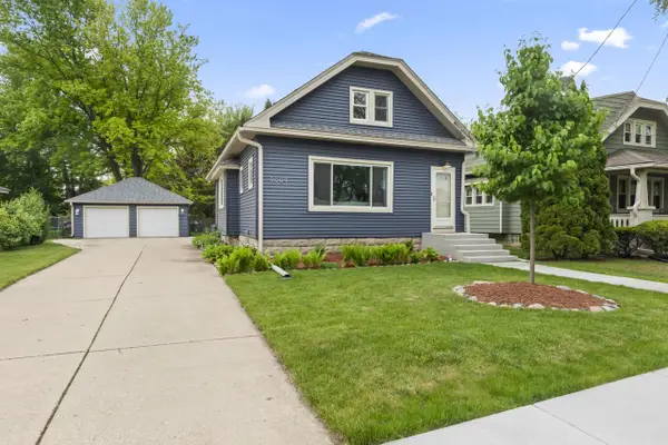 9009 W Cold Spring ROAD, Greenfield, WI 53228
