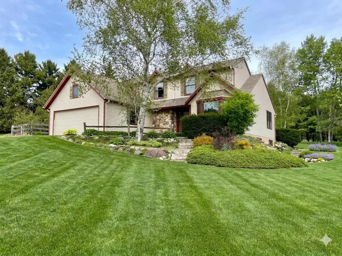 W297S3240 Boettcher ROAD, Waukesha, WI 53189 - #1