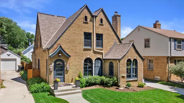 2648 Lefeber AVENUE, Wauwatosa, WI 53213