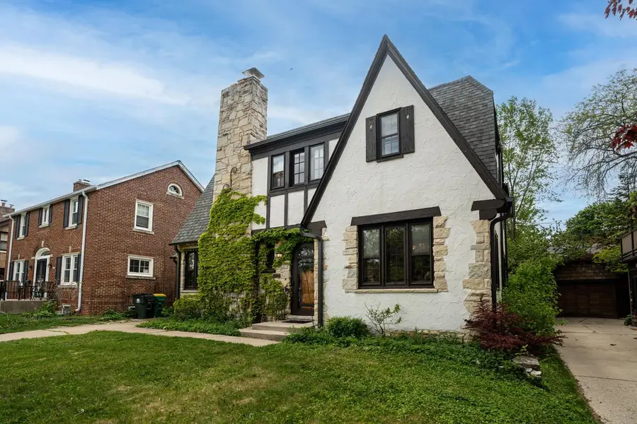 4441 N Maryland AVENUE, Shorewood, WI 53211 - #2