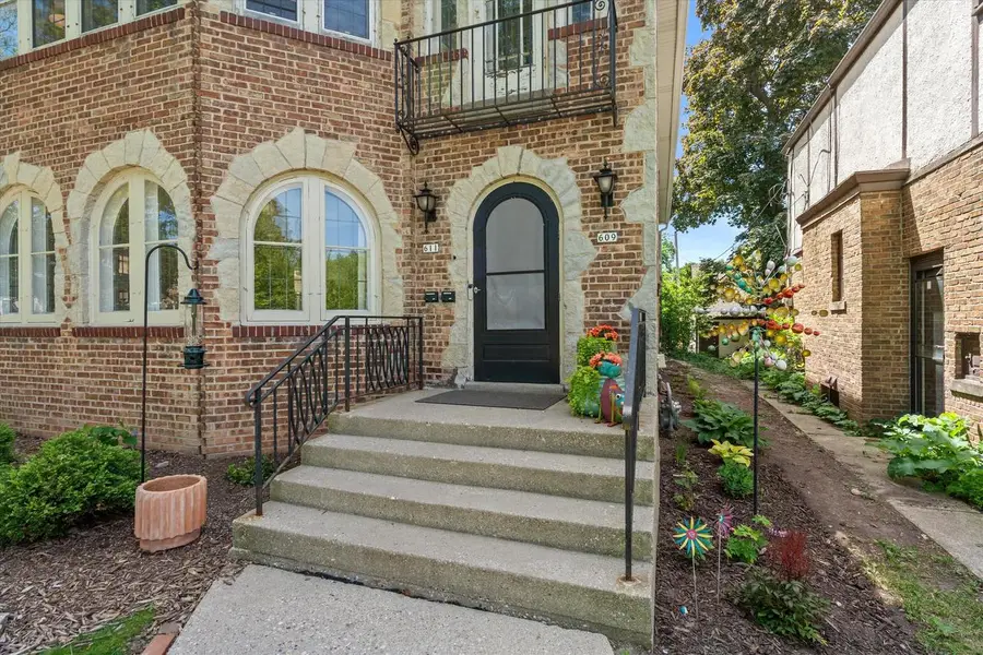 609 E Lake View AVENUE, Whitefish Bay, WI 53217 - #2