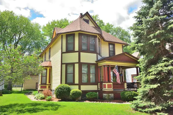 537 Dunbar AVENUE, Waukesha, WI 53186