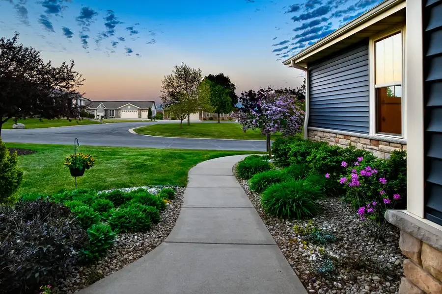 901 Whispering Pines CIRCLE, Lake Mills, WI 53551 - #3