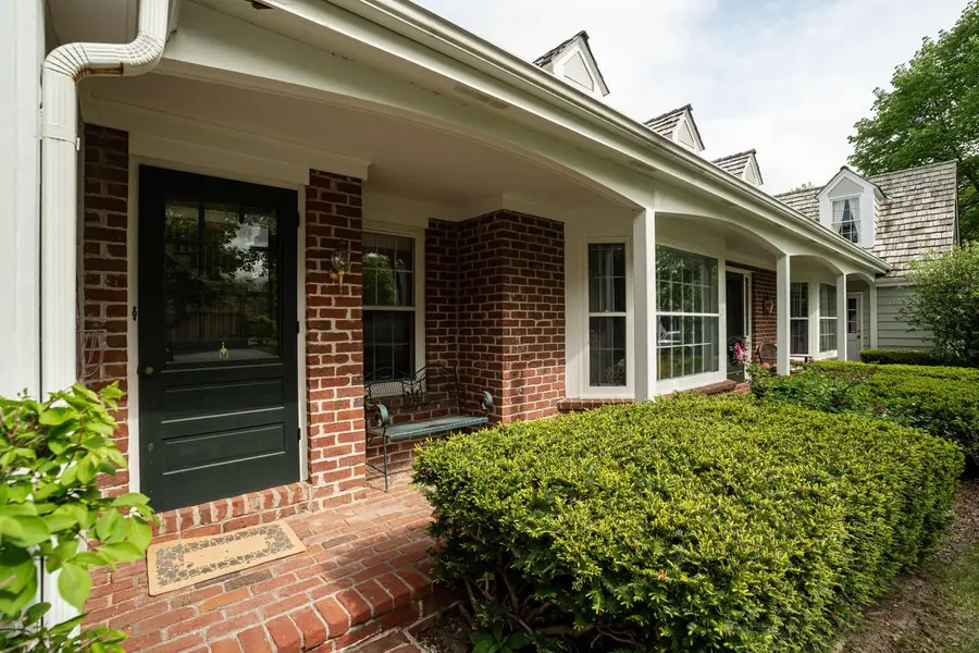10240 N Westport CIRCLE, Mequon, WI 53092 - #2