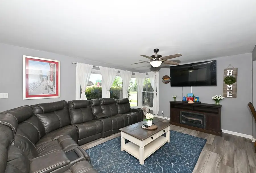 924 Montclair DRIVE, Racine, WI 53402 - #3