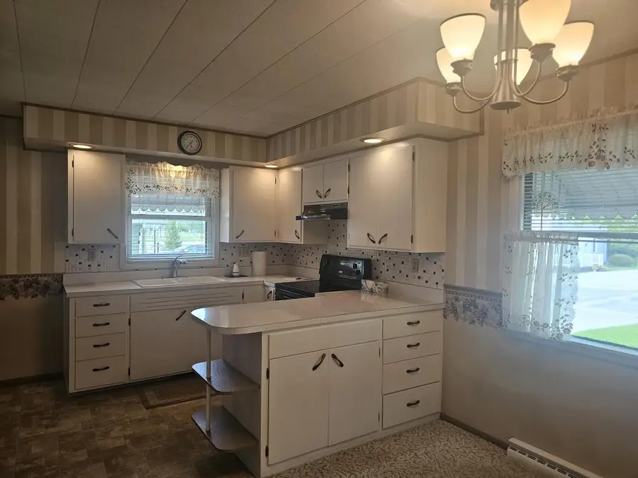 106 West COURT, Saint Nazianz, WI 54232 - #2