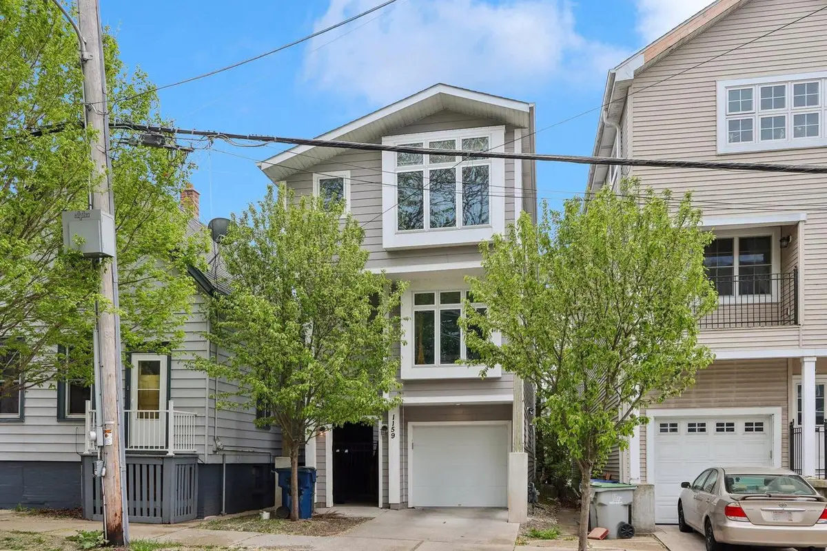 1159 E Kane PLACE #1159A, Milwaukee, WI 53202 - #1