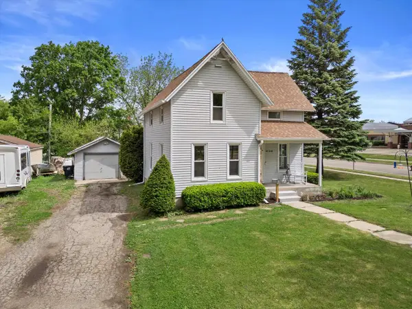 220 E Walworth STREET, Elkhorn, WI 53121
