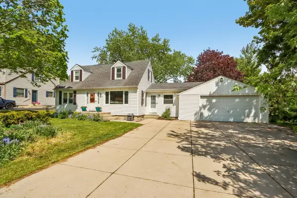 1030 Adelmann AVENUE, Brookfield, WI 53045