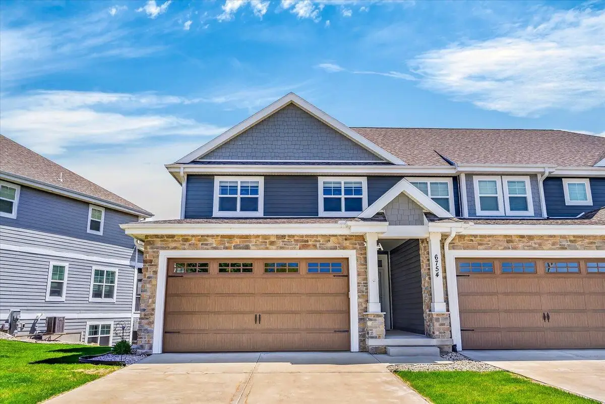 6754 Conservancy Plaza, Deforest, WI 53532 - #1