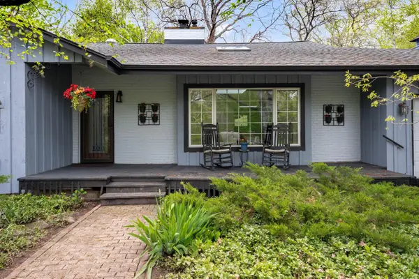 11016 N Lakeside ROAD, Mequon, WI 53092