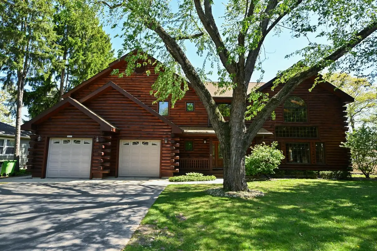 29221 Elm Island DRIVE, Waterford, WI 53185 - #1