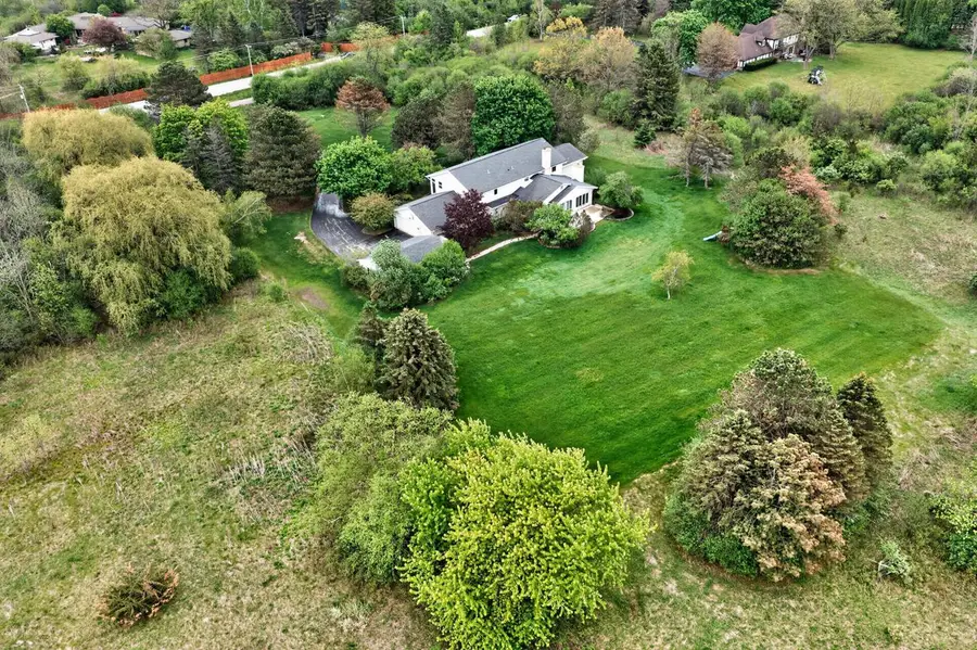 8675 N RANGE LINE ROAD, River Hills, WI 53217 - #2