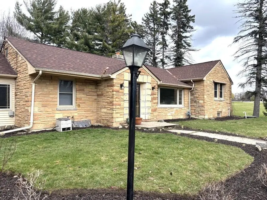 N48W15032 W Lisbon ROAD, Menomonee Falls, WI 53051 - #2