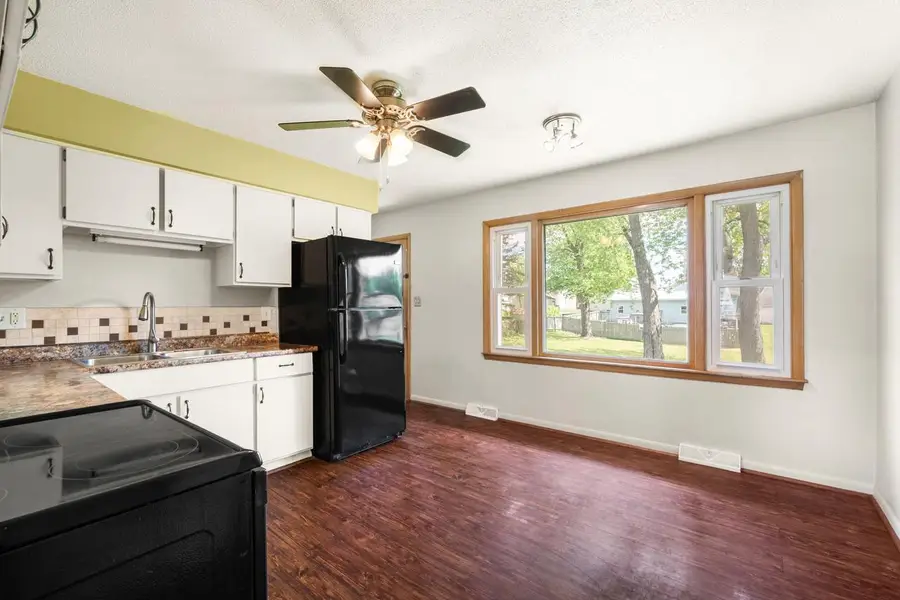 311 Washington AVENUE, Fredonia, WI 53021 - #3