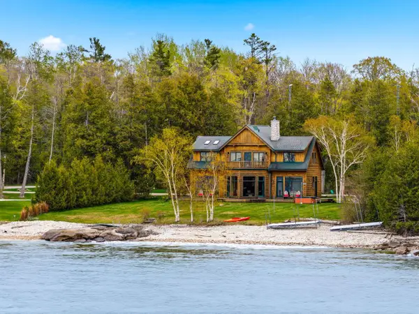 932 Cottage ROAD, Ellison Bay, WI 54210