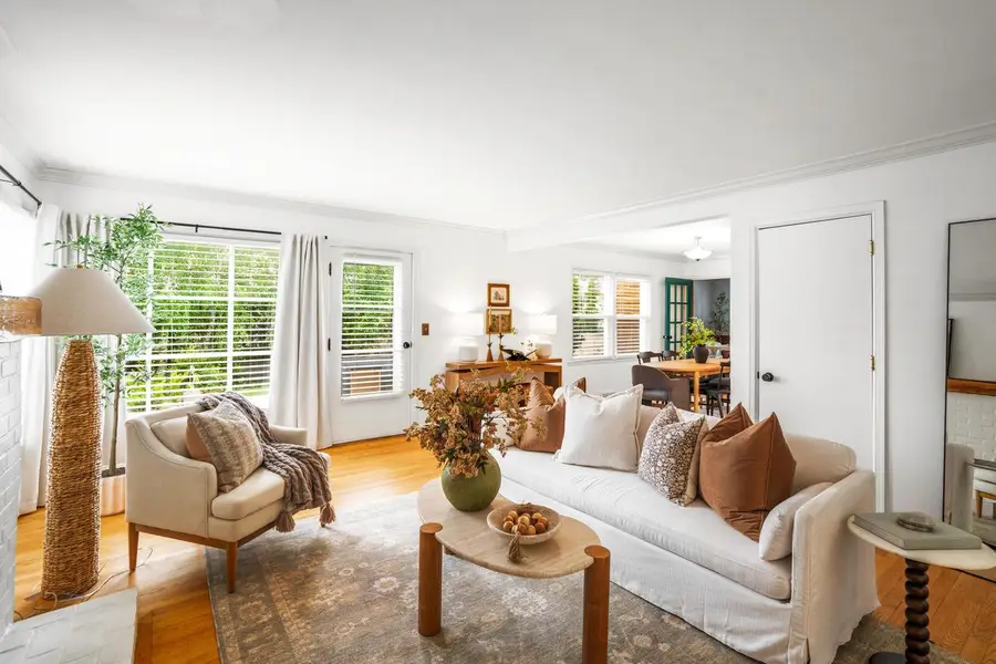 6221 N Lake DRIVE, Whitefish Bay, WI 53217 - #3