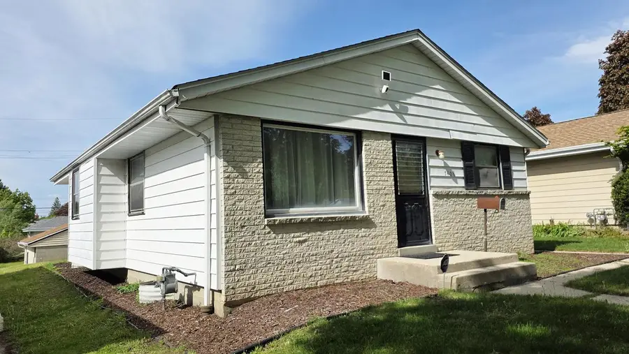 7408 W Carmen AVENUE, Milwaukee, WI 53218 - #2