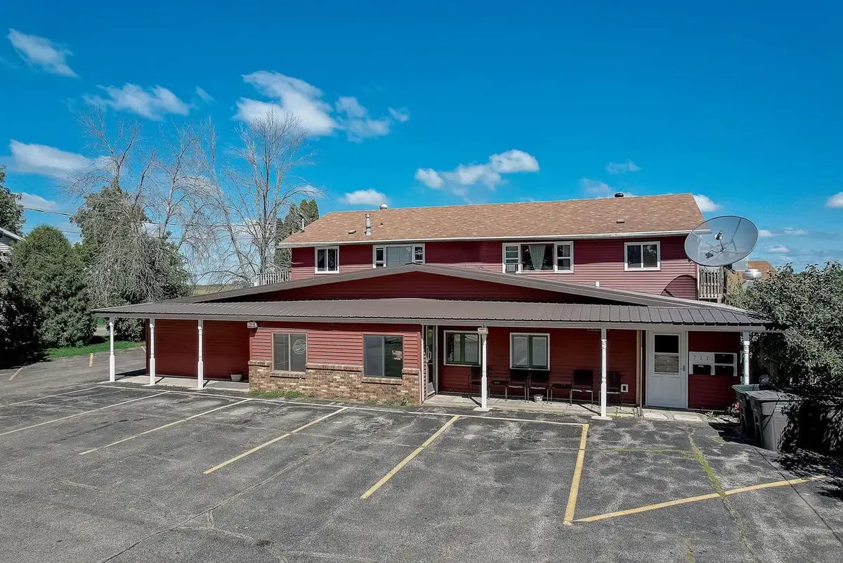1202 W Oakwood ROAD, Oak Creek, WI 53154 - #1