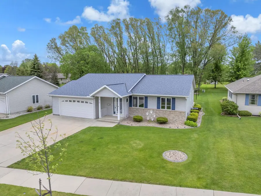 519 Sarah DRIVE, Fond Du Lac, WI 54935 - #2