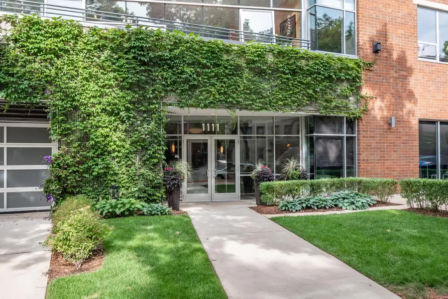 1111 N Marshall STREET #1003, Milwaukee, WI 53202 - #3